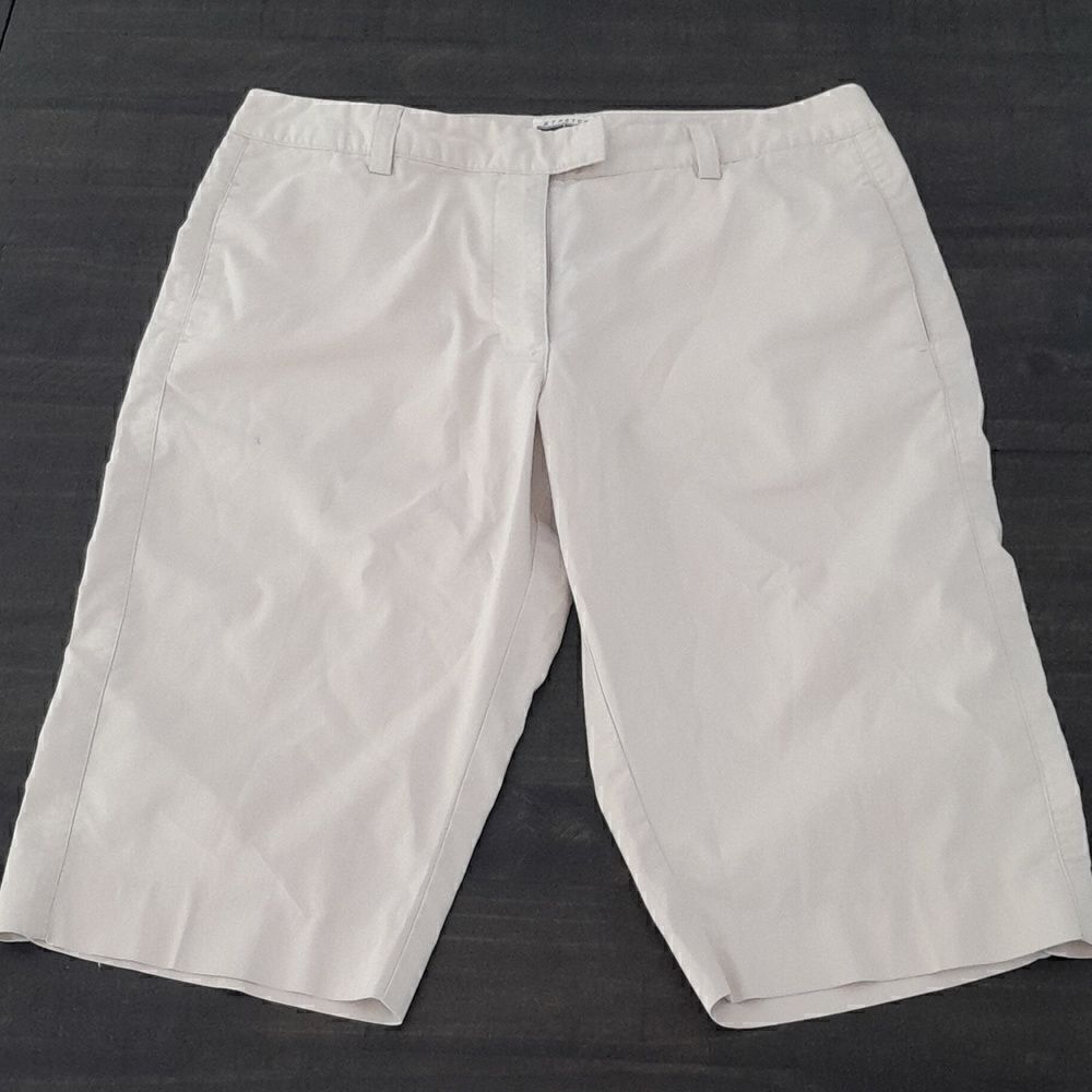 Stretch Adidas size 10 Bermuda shorts with pockets